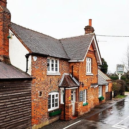 فندق The Six Bells Beenham المظهر الخارجي الصورة